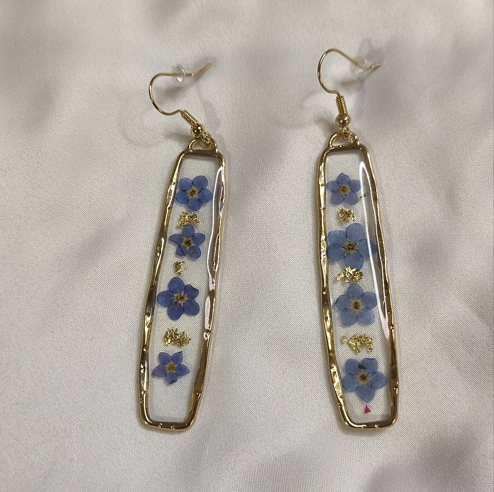 Exquisite Dried Flower Earrings